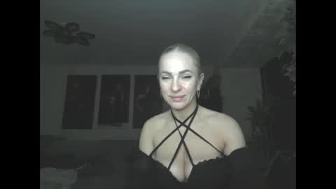 marianna1977 online show from April 2026 05:48:02 PM