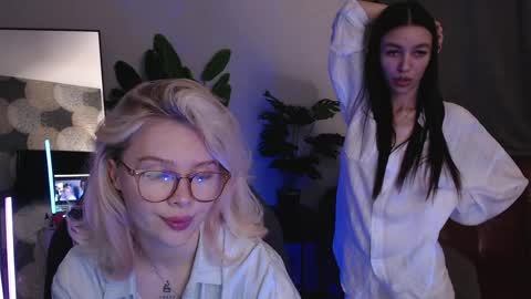 marianna_meow246 online show from April 2026 07:14:01 PM