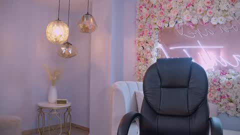 Marianne  online show from December 2024 09:16:01 PM