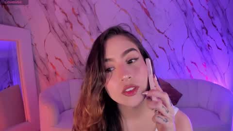 Marianne  online show from September 2025 09:20:01 PM