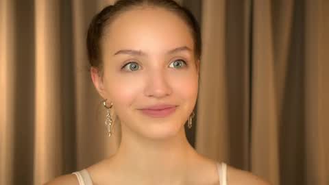 Rachel online show from November 2025 09:04:01 PM