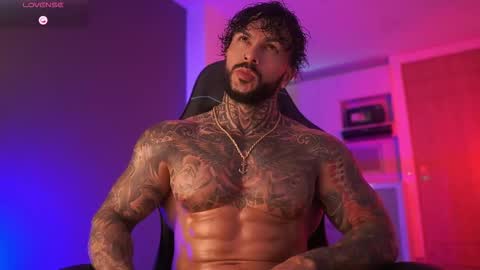 Mariano Costa online show from November 2025 05:16:02 AM