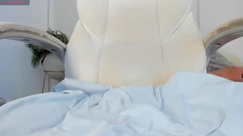 Maria Pettit online show from February 2025 12:24:01 PM