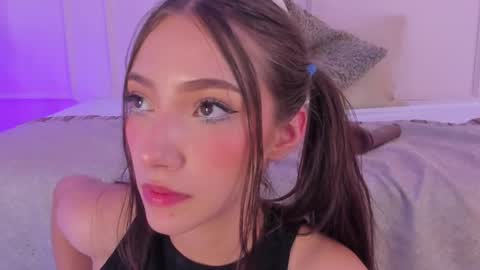 Maria Pettit online show from March 2025 06:19:02 PM