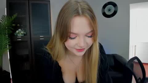 Snapshot of mariarobinsone chatting on October 2025 11:41:02 AM mariarobinsone online show from October 2025 11:41:02 AM