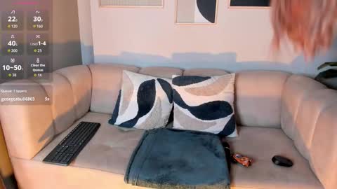 marie_bass online show from October 2025 01:01:01 PM