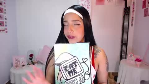 Nicolle online show from June 2026 05:32:02 AM