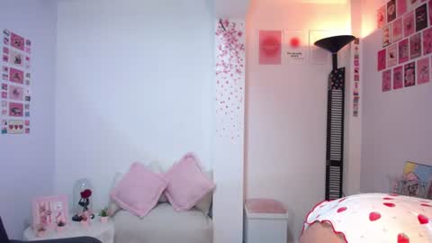 Nicolle online show from August 2026 08:38:01 AM