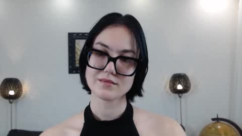 Marie Fitch online show from November 2025 04:23:02 AM