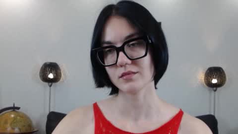 Marie Fitch online show from November 2025 04:12:01 AM