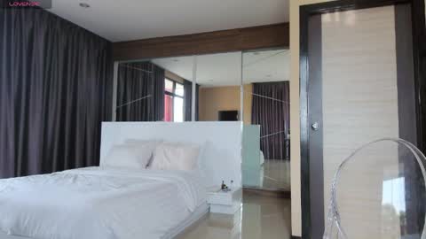 Snapshot of marie_jacob chatting on April 2026 02:28:01 AM Marie online show from April 2026 02:28:01 AM