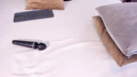 M A R I E online show from February 2025 05:58:01 PM