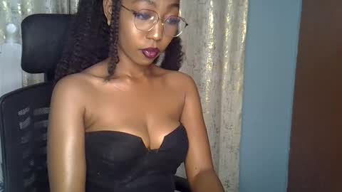 Snapshot of mariejuana_bliss chatting on September 2025 06:29:01 PM mariejuana online show from September 2025 06:29:01 PM