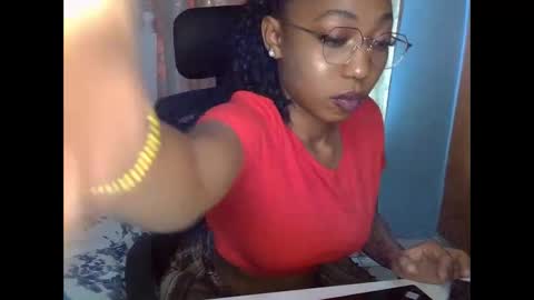 Snapshot of mariejuana_bliss chatting on September 2025 05:29:01 AM mariejuana online show from September 2025 05:29:01 AM