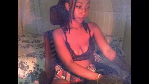 Snapshot of mariejuana_bliss chatting on October 2025 11:03:02 PM mariejuana online show from October 2025 11:03:02 PM