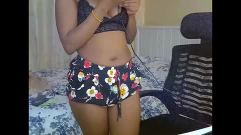 Snapshot of mariejuana_bliss chatting on October 2025 11:25:02 PM mariejuana online show from October 2025 11:25:02 PM