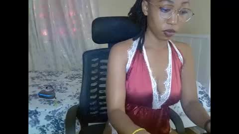 Snapshot of mariejuana_bliss chatting on October 2025 01:43:02 PM mariejuana online show from October 2025 01:43:02 PM