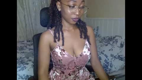 Snapshot of mariejuana_bliss chatting on October 2025 09:37:02 PM mariejuana online show from October 2025 09:37:02 PM
