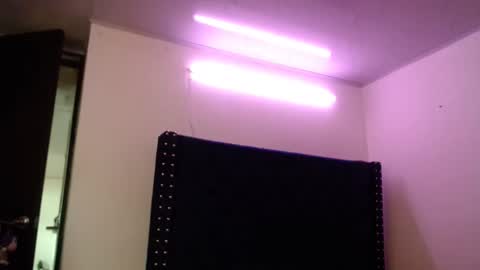 Snapshot of mariel_sins21 chatting on January 2025 08:45:01 PM Mariie online show from January 2025 08:45:01 PM