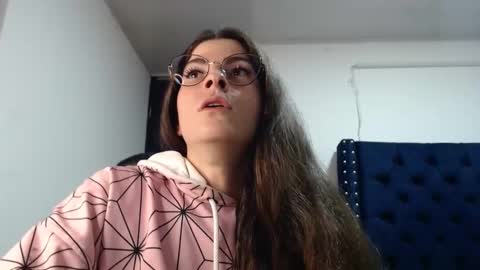 Snapshot of mariel_sins21 chatting on February 2025 11:21:02 PM Mariie online show from February 2025 11:21:02 PM