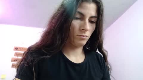 Snapshot of mariel_sins21 chatting on March 2025 10:13:02 PM Mariie online show from March 2025 10:13:02 PM