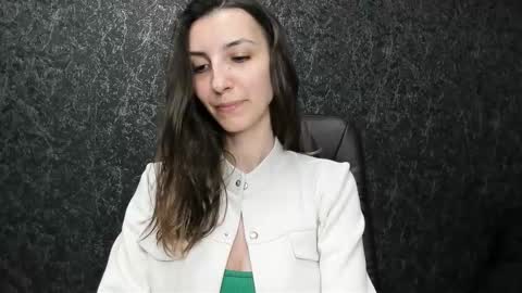 Snapshot of marielleanker chatting on September 2025 02:11:02 AM marielleanker online show from September 2025 02:11:02 AM