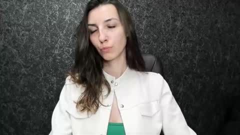 Snapshot of marielleanker chatting on September 2025 08:32:02 PM marielleanker online show from September 2025 08:32:02 PM