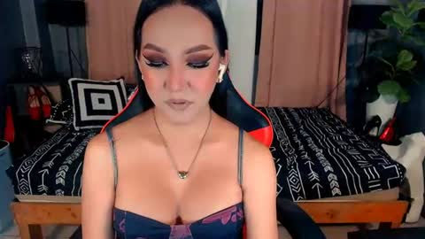 Snapshot of mariemanila chatting on July 2026 05:37:02 PM mariemanila online show from July 2026 05:37:02 PM