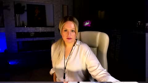 mariemlui online show from September 2025 10:52:01 AM