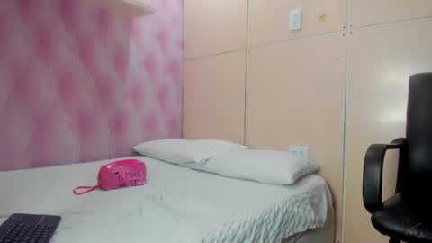 Snapshot of mariemyller chatting on January 2025 11:59:02 PM Marie online show from January 2025 11:59:02 PM