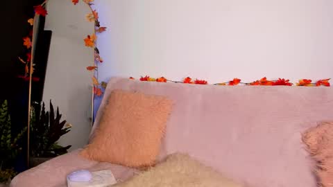 Amelie online show from March 2026 03:12:01 AM