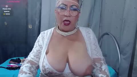 Marilin carolina online show from September 2025 03:28:01 AM