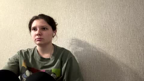 Snapshot of mariluarreola chatting on April 2026 09:07:01 AM Emmie online show from April 2026 09:07:01 AM