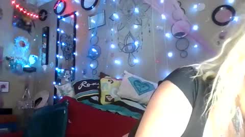 Snapshot of marilyn1620 chatting on April 2026 06:18:01 AM marilyn1620 online show from April 2026 06:18:01 AM