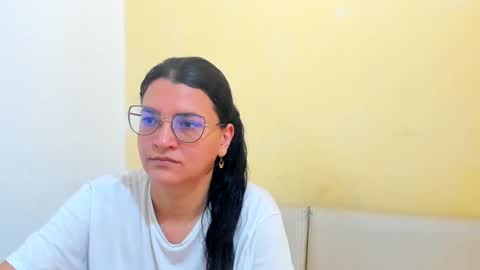 Snapshot of marilyn_garcia chatting on April 2026 03:31:02 PM MARILYN SEXY online show from April 2026 03:31:02 PM