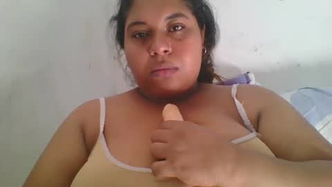 Snapshot of marilyn_porto chatting on April 2026 07:00:01 PM marilyn_porto online show from April 2026 07:00:01 PM