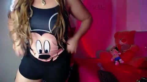 Snapshot of marilynleon chatting on April 2026 02:27:01 AM Marilyn Leon online show from April 2026 02:27:01 AM