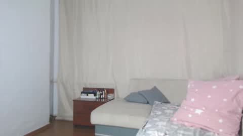 FOREVER YOURS online show from December 2025 05:44:02 PM