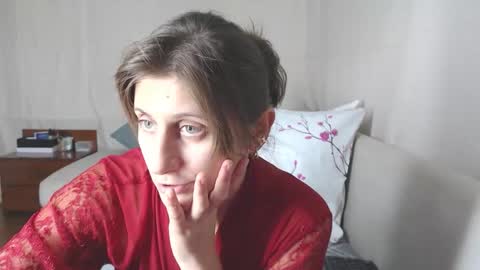 Snapshot of marina1995d chatting on January 2026 07:39:02 PM FOREVER YOURS online show from January 2026 07:39:02 PM