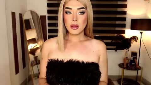 Snapshot of marinamorets chatting on February 2025 02:38:02 AM marina online show from February 2025 02:38:02 AM