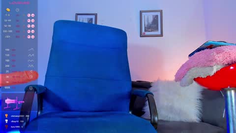 marinelaveau online show from December 2024 07:10:01 AM