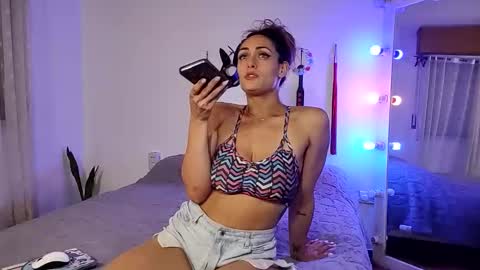 Snapshot of mariposa_2323 chatting on November 2025 12:38:02 AM HI IM SWEET GIRL Privates are OPEN online show from November 2025 12:38:02 AM