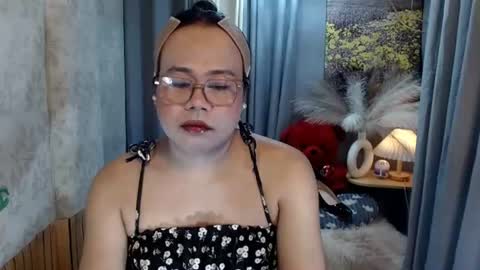 LEAH online show from June 2026 10:23:02 PM