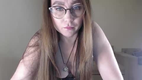 Snapshot of marishaarimova chatting on September 2025 09:05:01 PM Marisha Arimova online show from September 2025 09:05:01 PM