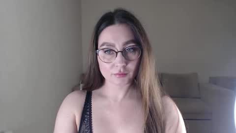 Snapshot of marishaarimova chatting on October 2025 04:42:01 PM Marisha Arimova online show from October 2025 04:42:01 PM