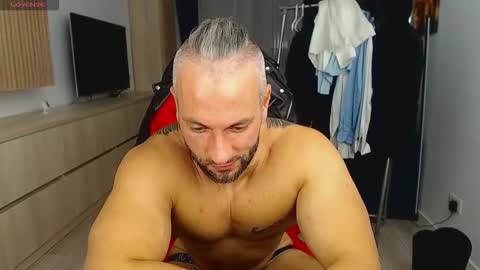 Snapshot of marismuscle chatting on October 2025 06:58:01 PM MarisMuscle online show from October 2025 06:58:01 PM