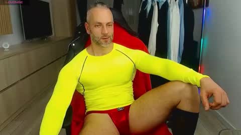 Snapshot of marismuscle chatting on November 2025 08:02:02 PM MarisMuscle online show from November 2025 08:02:02 PM