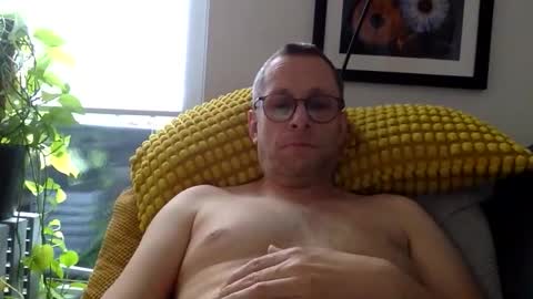 Snapshot of mark32571 chatting on November 2025 11:33:02 AM Little Mark online show from November 2025 11:33:02 AM