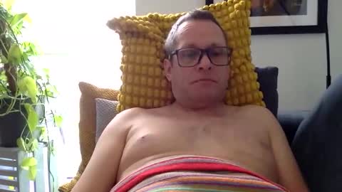 Snapshot of mark32571 chatting on April 2026 08:12:01 AM Little Mark online show from April 2026 08:12:01 AM