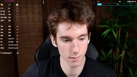 Mark online show from November 2025 10:32:02 PM